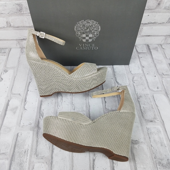 VINCE CAMUTO "Tatchen" Platform Wedge Sandals - Picture 4 of 12